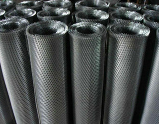 Chapa de malha de aço expandida resistente ao desgaste antiderrapante 4 mm-100 mm